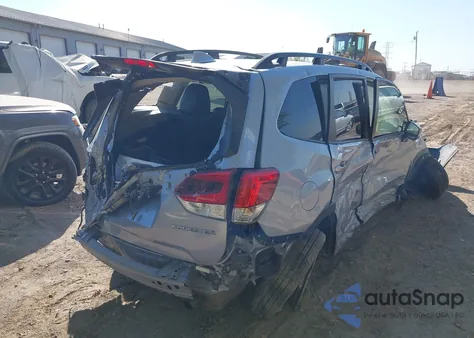 2023 Subaru Forester Premium z USA, uszkodzony, nr VIN JF2SKAEC6PH550876